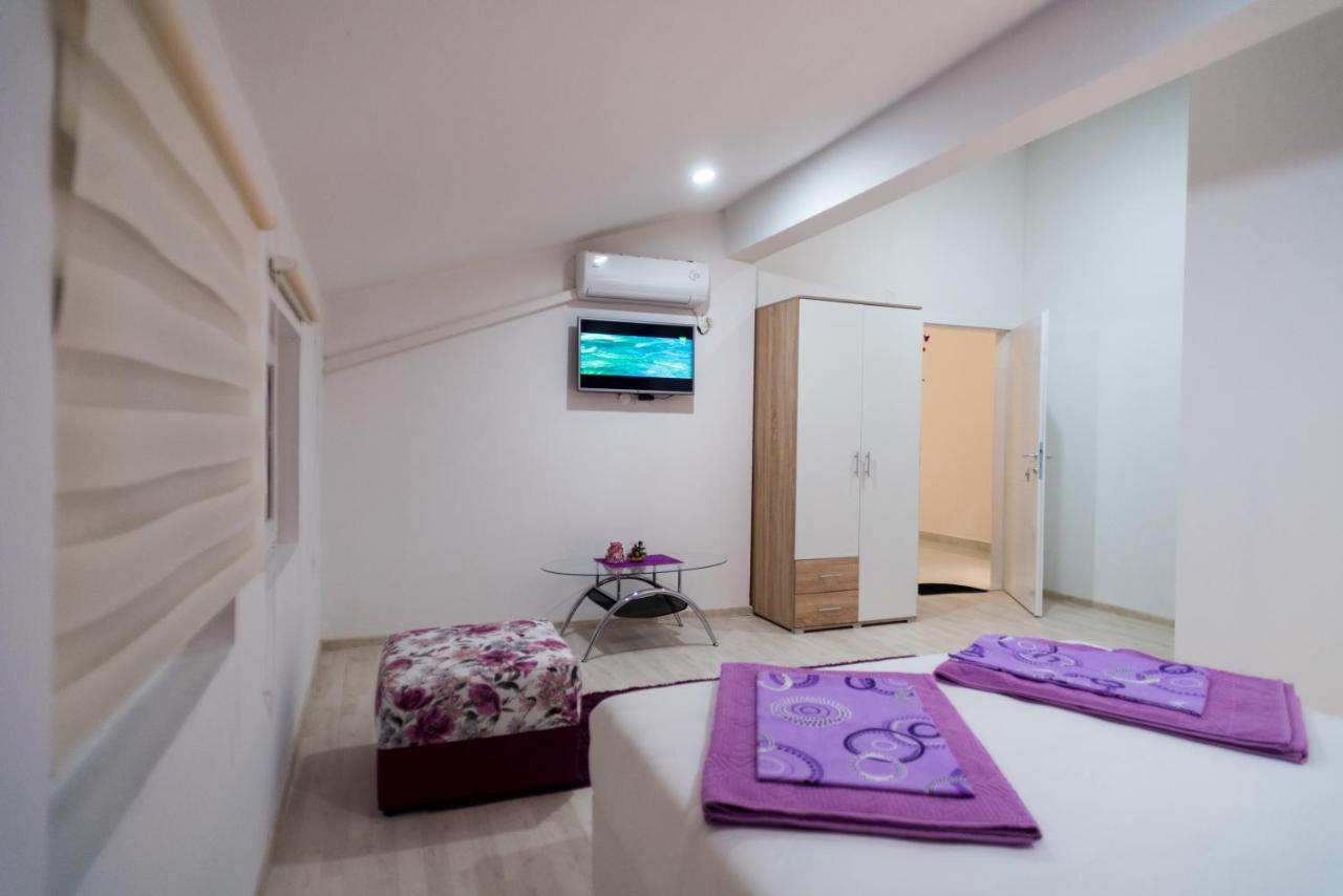 מוסטר Purple Rooms מראה חיצוני תמונה