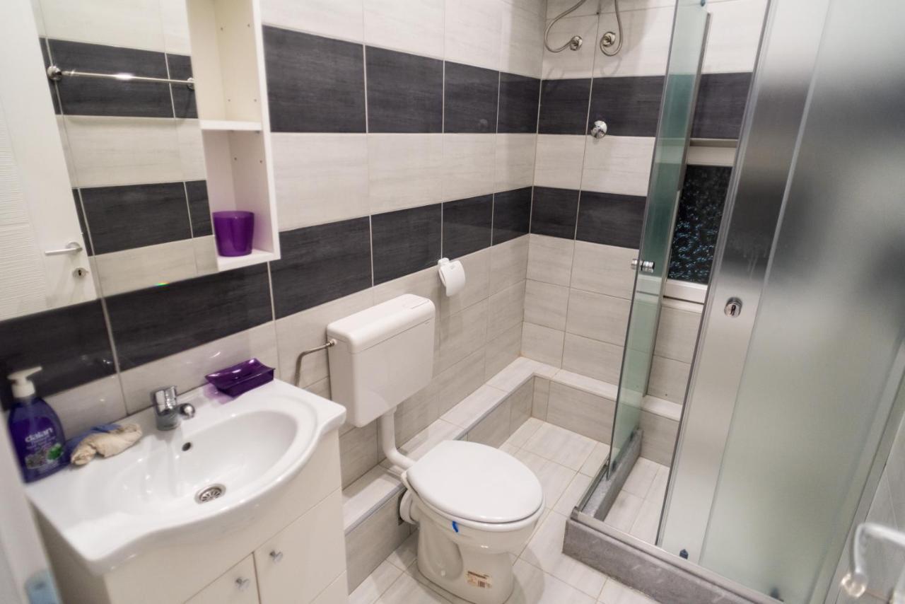 מוסטר Purple Rooms מראה חיצוני תמונה