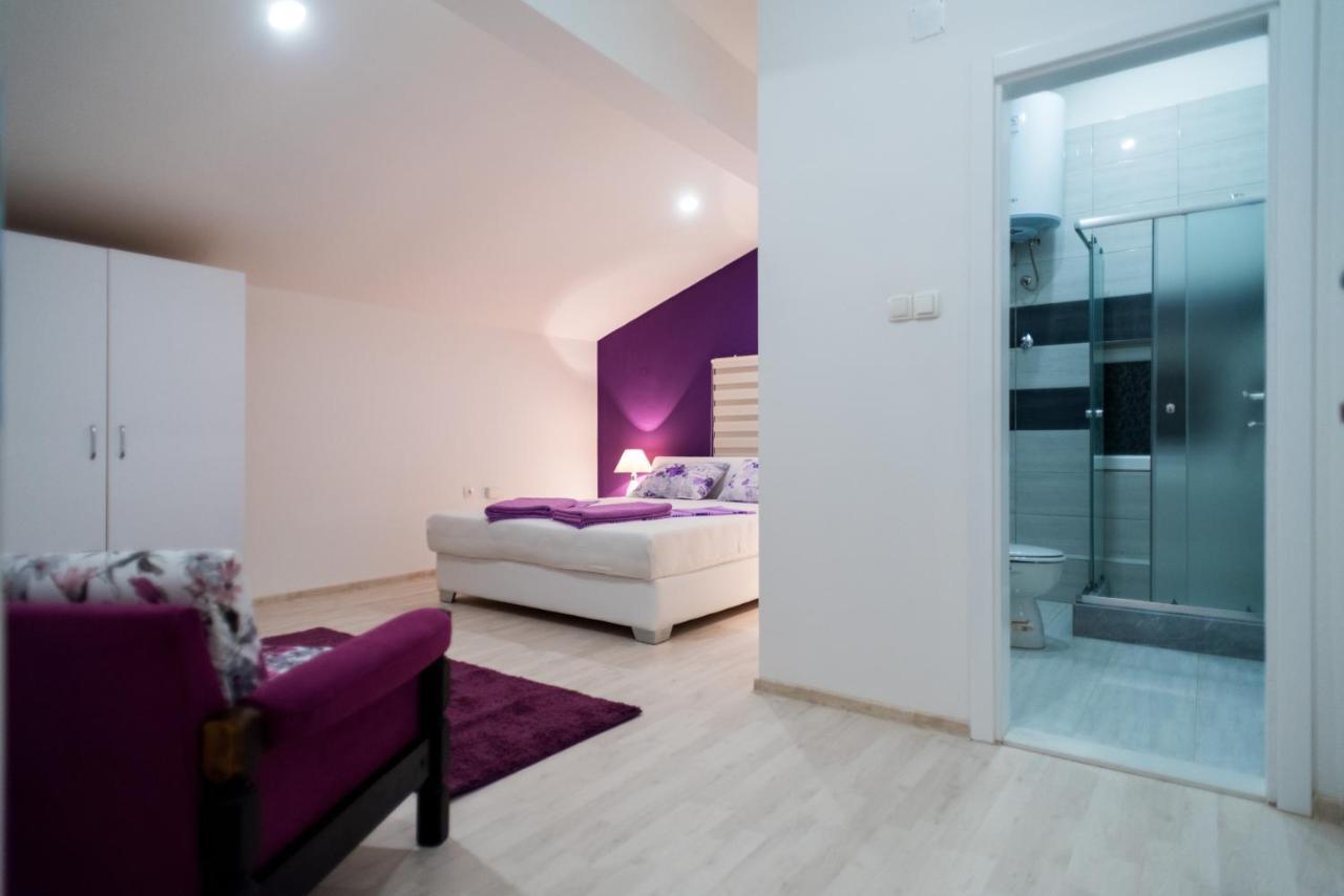 מוסטר Purple Rooms מראה חיצוני תמונה