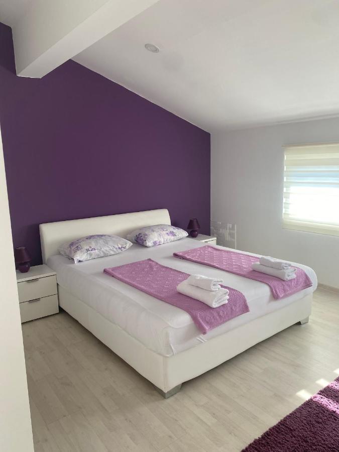 מוסטר Purple Rooms מראה חיצוני תמונה