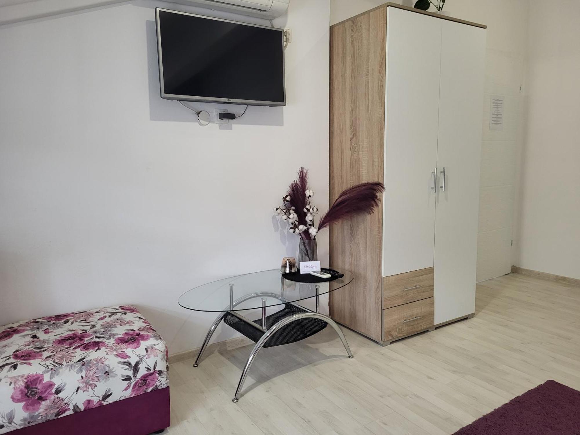 מוסטר Purple Rooms מראה חיצוני תמונה